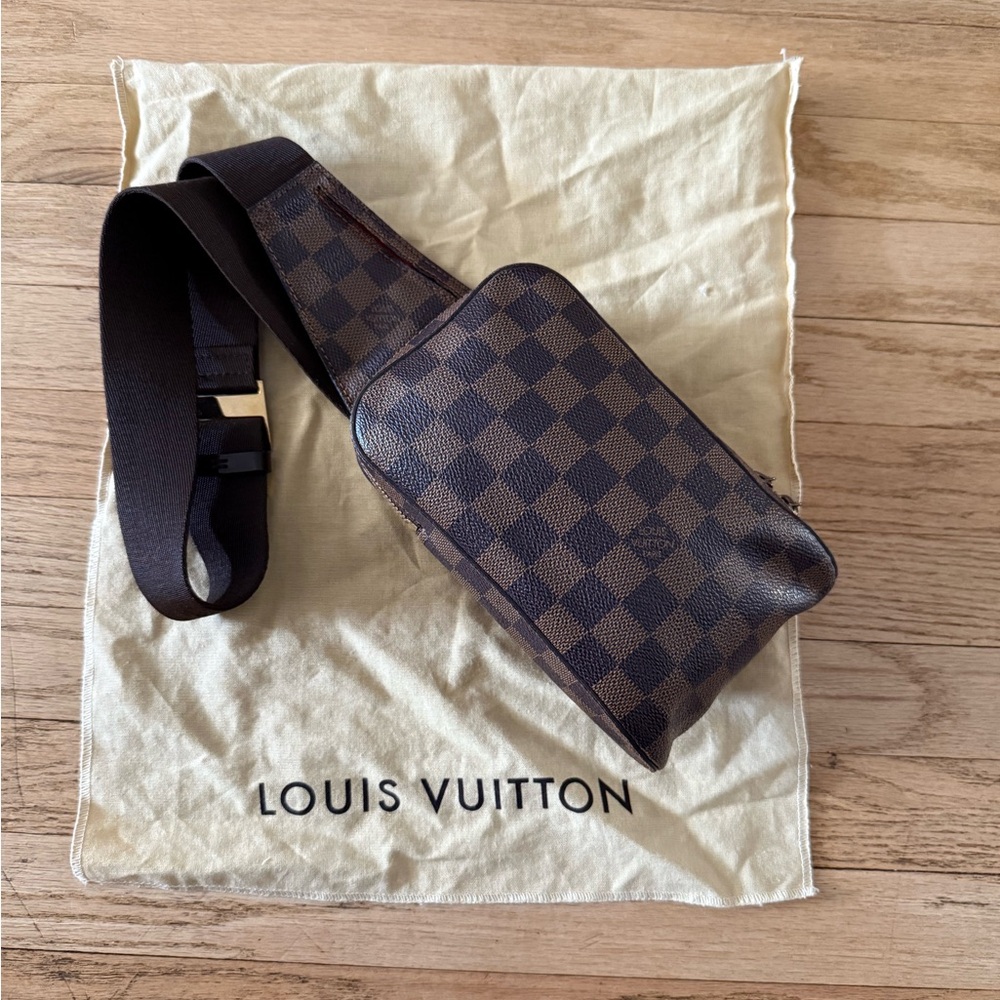 Louis Vuitton unisex damier ebene Geronimo slingback bag with dust bag